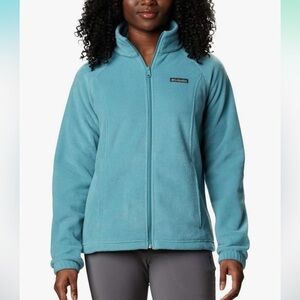 Columbia Women’s Canyon Blue Small Zip Jacket